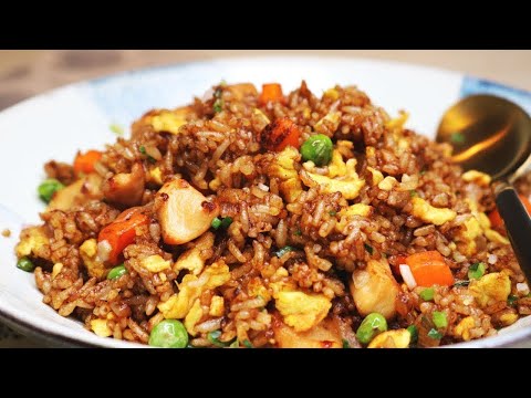 BETTER THAN TAKEOUT AND EASY! Chinese Chicken Fried Rice Recipe